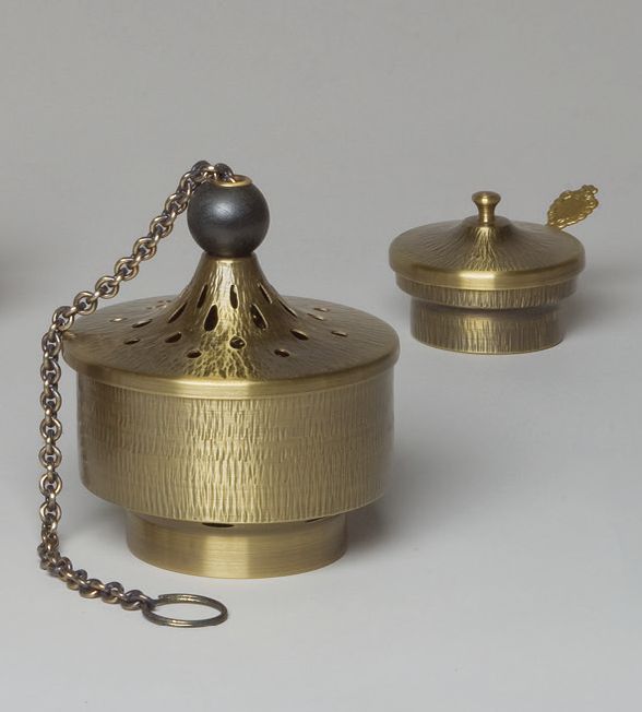 Censer & Boat with Antique Brass Finish (Style 2672)
